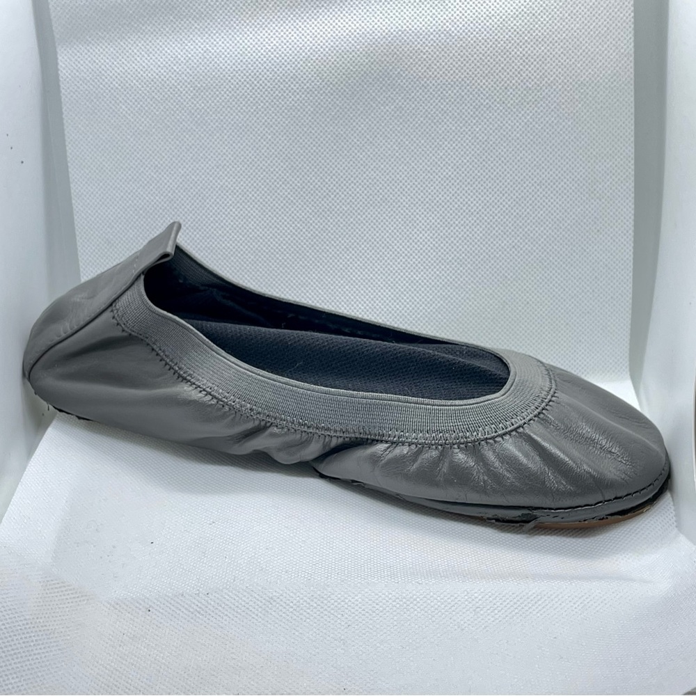 Yosi Samra Dark Gray Size 7